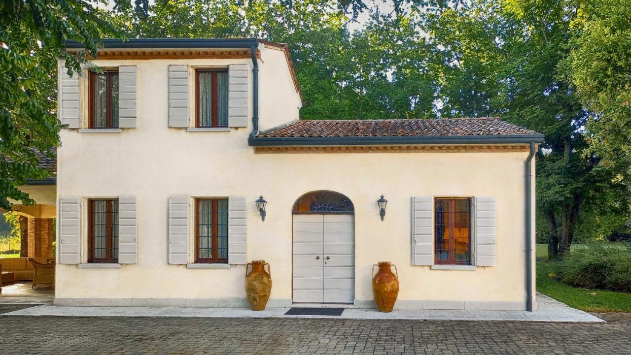 La Casetta Nel Bosco Mantova Exterior photo